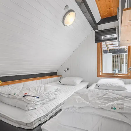 Gorgeous In With Kitchen Feriehus *